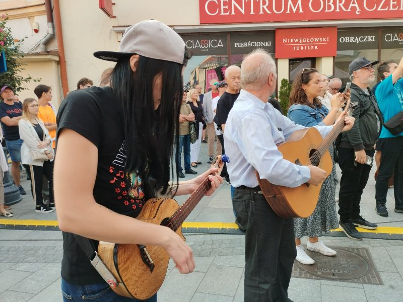 14382680-1326-4e2d-bb9e-3063d864073c