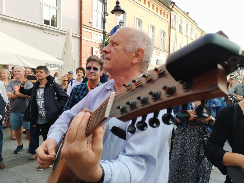 326ccd9f-31dc-43ec-8ee6-db00e4e4badd