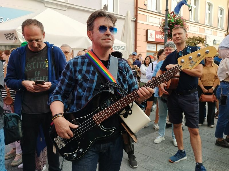 b7987ace-49e2-4d5b-af6c-f8d81033f48e