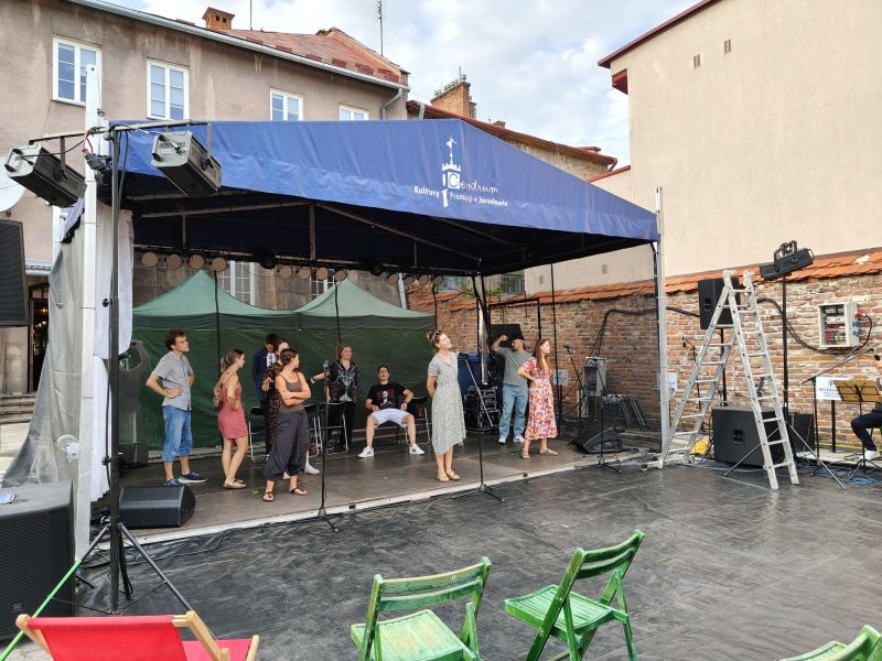 1b56b395-55e8-454d-b718-efec43ea1348