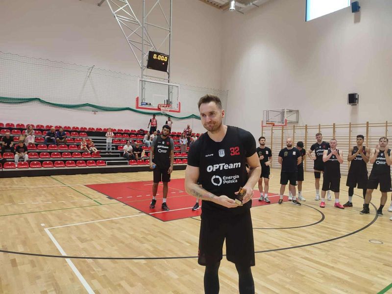 0d4e7320-2cdf-4b82-9304-2490f9e0d18c