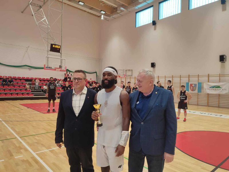 bd87b287-4577-48de-a51d-2be4ee19cb3f