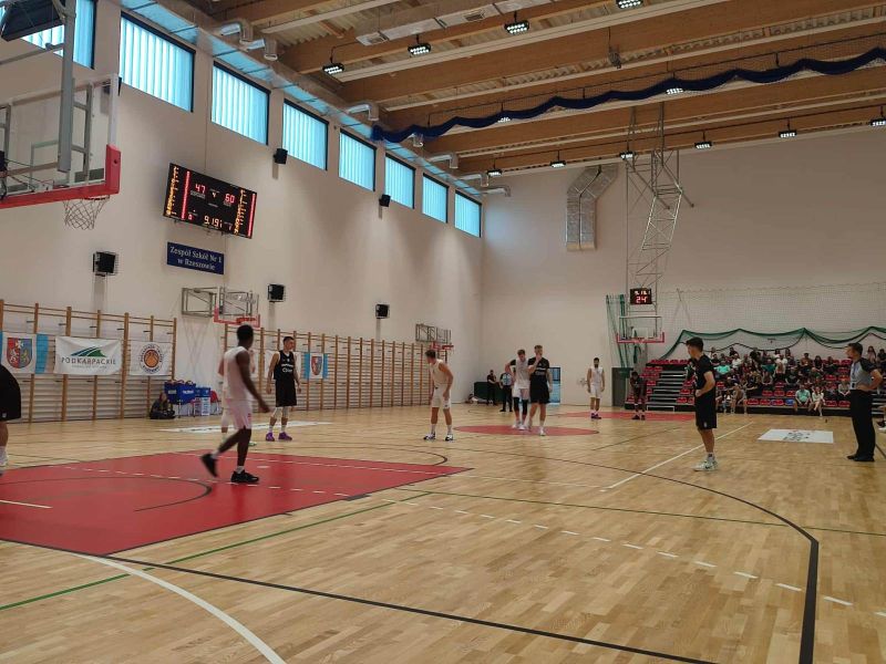 f0cd8c42-c92e-407a-9e9b-3a90c019b453