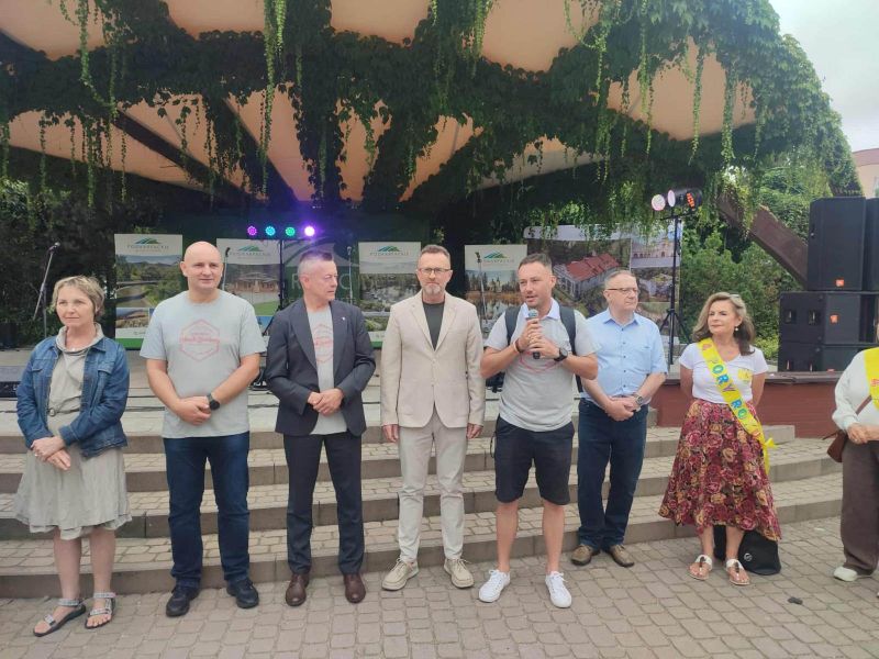 d7d5d80a-c3e0-4793-80fe-7f420d8335fd