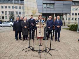 PiS-w-Rzeszowie-o-programie-Nawrockiego.-Zapowiedzi-poslow-bez-udzialu-kandydata-3
