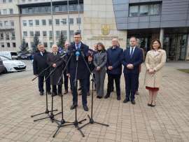 PiS-w-Rzeszowie-o-programie-Nawrockiego.-Zapowiedzi-poslow-bez-udzialu-kandydata-5