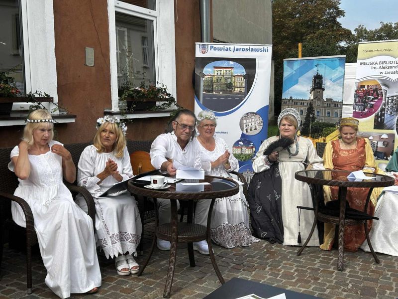 2bb76333-94bb-4f62-9888-d081de8598cb-1