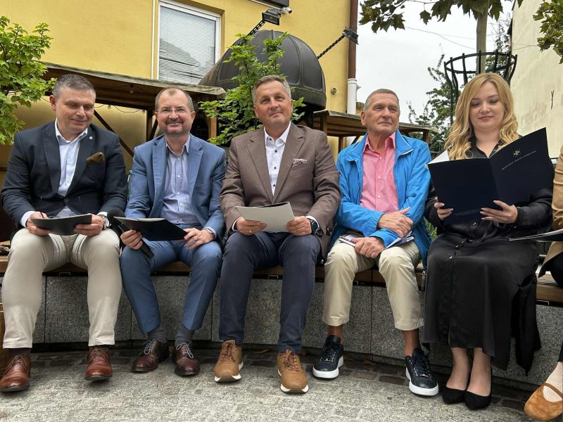 5f729331-692a-4694-99d2-3404793eb5a1