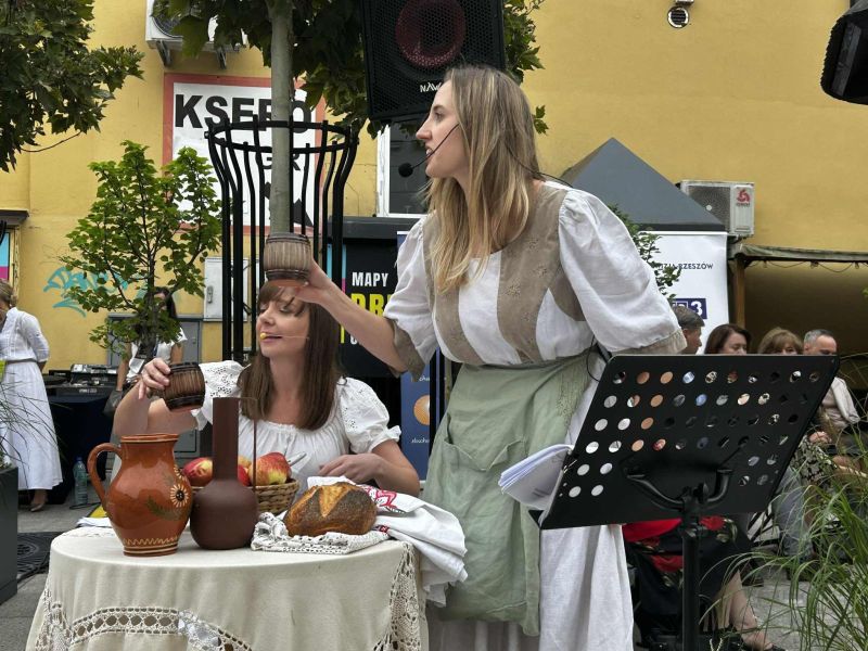 9e301090-4df3-4cd3-b3ba-f70b5928a74f