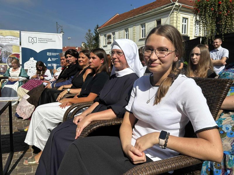 c8580ffa-8d42-469c-b38a-214448eac685