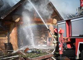 Pozar-Wilczej-Jamy-w-Smolniku-w-gminie-Lutowiska-6