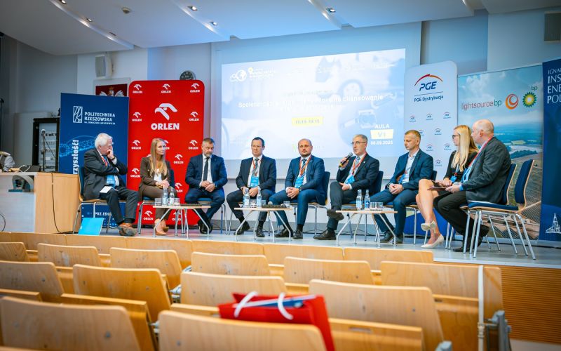 545077660_1374436598022484_3492943377407163562_n