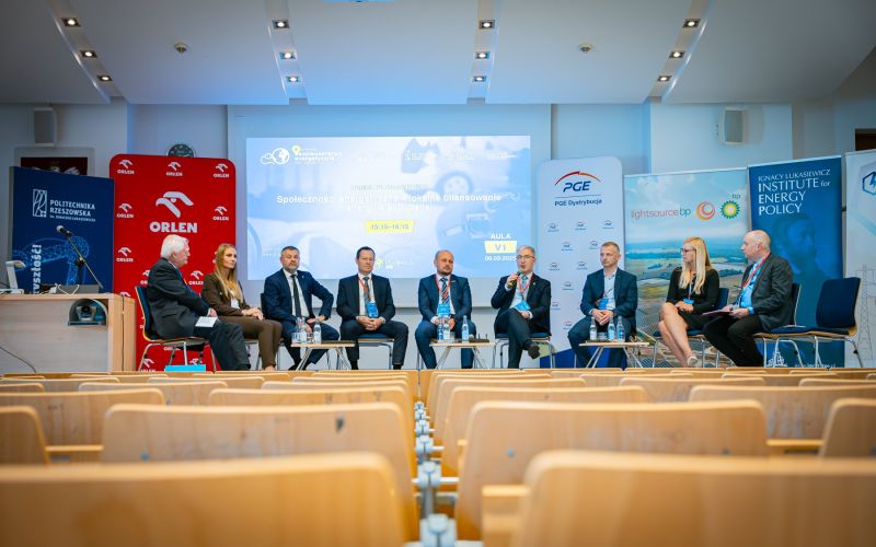 545455117_1374436748022469_4276006073340502282_n