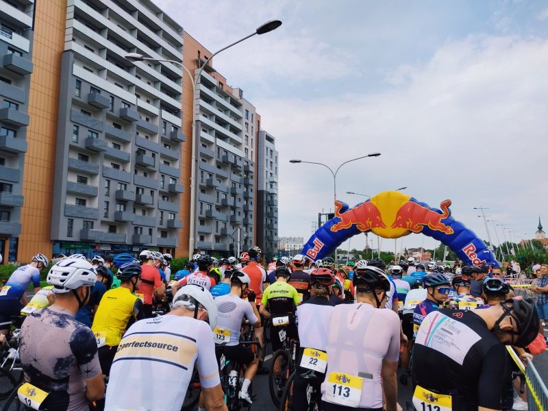 4ab51412-1317-4fdc-99e8-e4c3abab264e