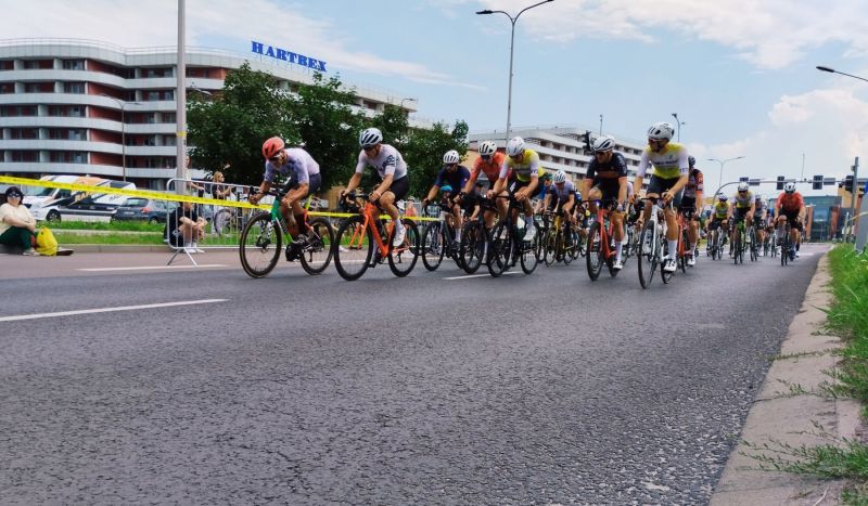 5226f863-e655-4443-aa78-245083a13ebe