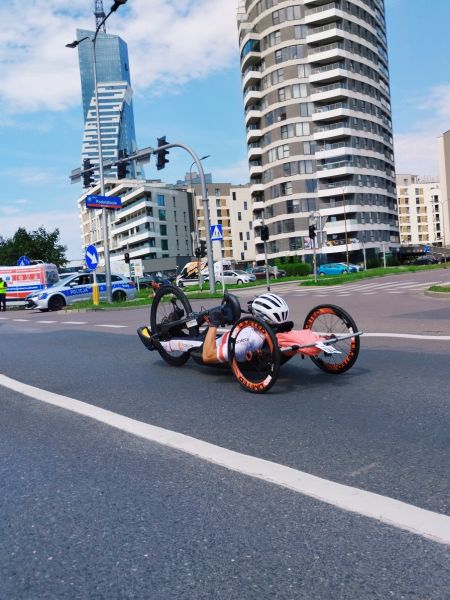 b0468044-f420-47dc-b9a1-68a0c1115233