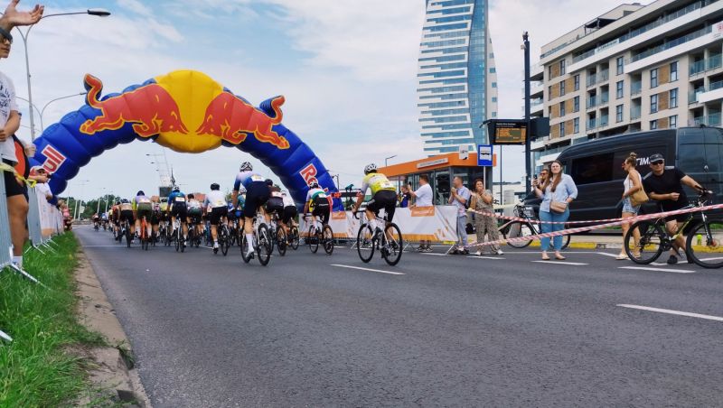 cdd91518-bc42-4e42-a2c7-105f1fa27752