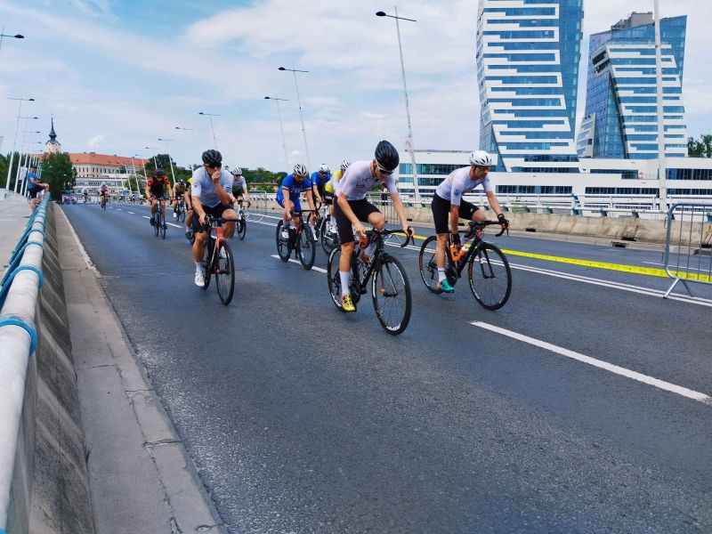 ce29869a-d13c-4e37-81a7-acda1d2d84a4