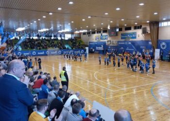 JKS wygrywa, ale&nbsp;rywal awansuje