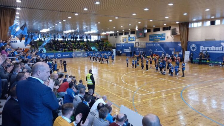 JKS wygrywa, ale rywal awansuje 1 - Polskie Radio Rzeszów JKS wygrywa, ale rywal awansuje