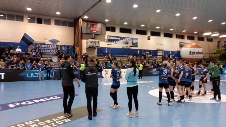 Szósta z rzędu wygrana JKS