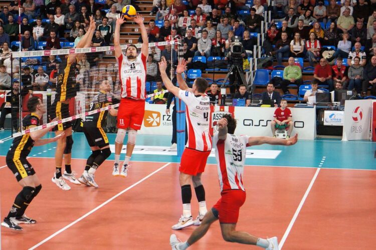 Siatkówka Plus Liga: Asseco Resovia pokonała LUK Lublin 3:1 1 - Polskie Radio Rzeszów Siatkówka Plus Liga: Asseco Resovia pokonała LUK Lublin 3:1