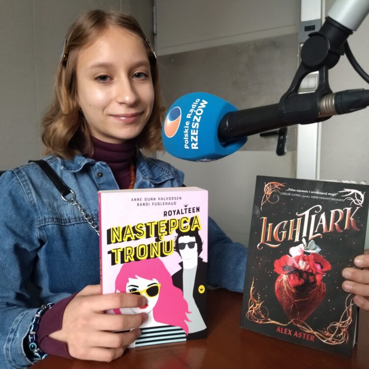 Nastoletnia miłość, fantastyczne krainy i mroczne historie