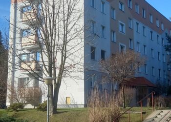 Mieszkańcy protestują przeciwko planom budowy masztu telefonii komórkowej