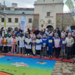 Setka dzieci uczciła Żołnierzy Niezłomnych 8 - Polskie Radio Rzeszów Setka dzieci uczciła Żołnierzy Niezłomnych - Polskie Radio Rzeszów