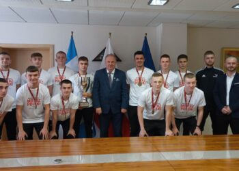 Mistrzowie Polski w&nbsp;futsalu w&nbsp;urzędzie marszałkowskim