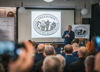 Wicepremier Piotr Gliński w&nbsp;Przemyskim Towarzystwie Kulturalnym