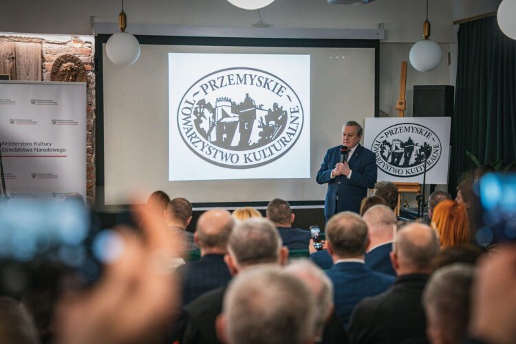 Wicepremier Piotr Gliński w Przemyskim Towarzystwie Kulturalnym