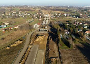 Minął rok. Prace na&nbsp;placu budowy odcinka S19 Rzeszów-Babica