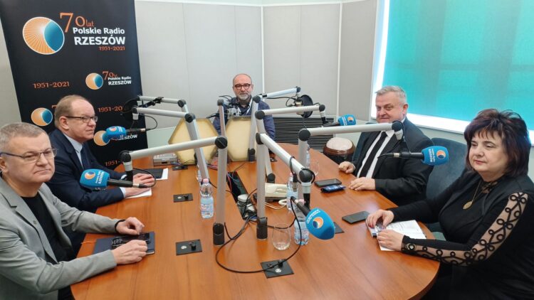 Polityka obronna państwa tematem audycji Pro Publico Bono 1 - Polskie Radio Rzeszów Polityka obronna państwa tematem audycji Pro Publico Bono