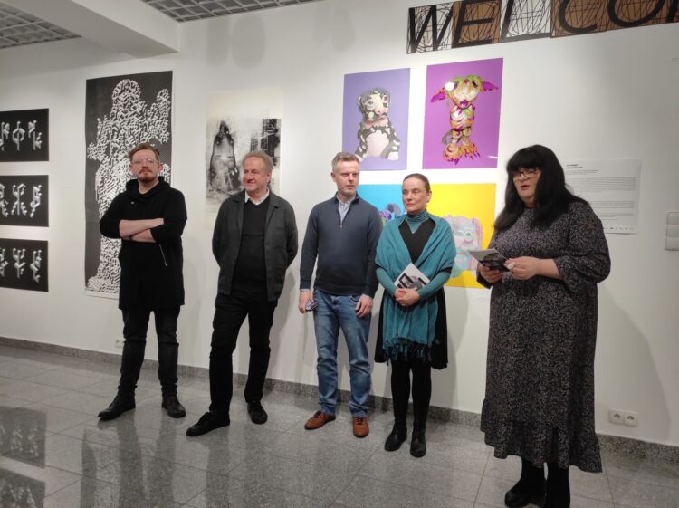 Grafiki z warszawskiej ASP w uniwersyteckiej galerii