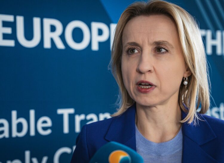 Teresa Czerwińska o inwestycjach EBI w Polsce i na Podkarpaciu 1 - Polskie Radio Rzeszów Teresa Czerwińska o inwestycjach EBI w Polsce i na Podkarpaciu