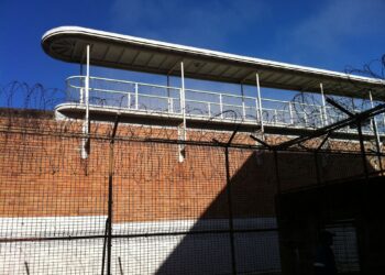 Zamiast cel będą pokoje dla urzędników