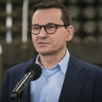 Premier Morawiecki, minister Błaszczak oraz komisarz UE Breton w Nowej Dębie 2 - Polskie Radio Rzeszów Premier Morawiecki, minister Błaszczak oraz komisarz UE Breton w Nowej Dębie - Polskie Radio Rzeszów