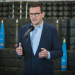 Premier Morawiecki, minister Błaszczak oraz komisarz UE Breton w Nowej Dębie 9 - Polskie Radio Rzeszów Premier Morawiecki, minister Błaszczak oraz komisarz UE Breton w Nowej Dębie - Polskie Radio Rzeszów