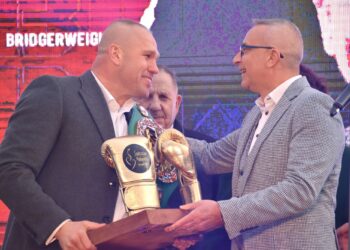 Mistrz Świata w&nbsp;boksie spotkał się z&nbsp;fanami w&nbsp;rodzinnych stronach