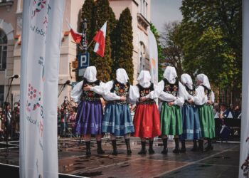 Dzisiaj finał RzeszOFFolk! Zapraszamy na&nbsp;święto ludowych artystów