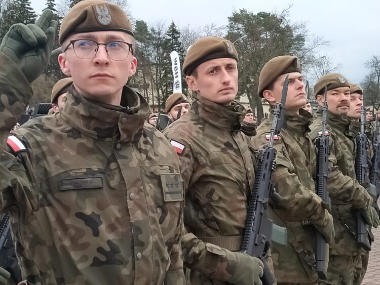 Przysięga żołnierzy WOT w Stalowej Woli (zdjęcia)