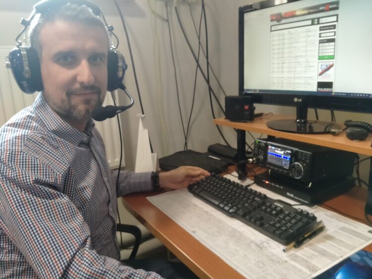 Radiotelefon. Niezawodny, gdy zawodzi telefon 1 - Polskie Radio Rzeszów Radiotelefon. Niezawodny, gdy zawodzi telefon