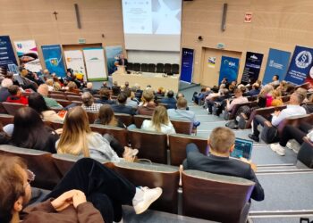 W&nbsp;Rzeszowie dyskutują o&nbsp;tym, jak zmienić prawo lotnicze i&nbsp;kosmiczne