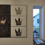 Z lasu do galerii sztuki. "Translokacje. Nieoczekiwany powrót" Krzysztofa Pisarka 13 - Polskie Radio Rzeszów Z lasu do galerii sztuki. "Translokacje. Nieoczekiwany powrót" Krzysztofa Pisarka - Polskie Radio Rzeszów