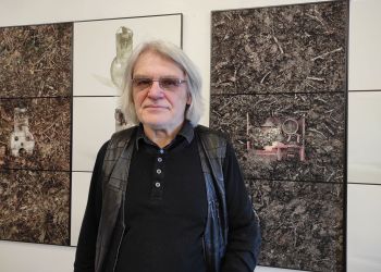 Z&nbsp;lasu do&nbsp;galerii sztuki. „Translokacje. Nieoczekiwany powrót” Krzysztofa Pisarka