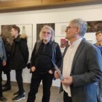 Z lasu do galerii sztuki. "Translokacje. Nieoczekiwany powrót" Krzysztofa Pisarka 17 - Polskie Radio Rzeszów Z lasu do galerii sztuki. "Translokacje. Nieoczekiwany powrót" Krzysztofa Pisarka - Polskie Radio Rzeszów