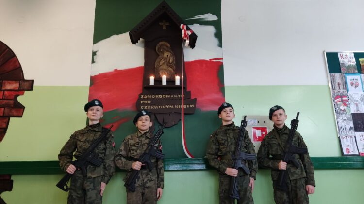 Przecław uczcił pamięć ofiar Katynia 1 - Polskie Radio Rzeszów Przecław uczcił pamięć ofiar Katynia