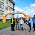 „Pomaganie przez bieganie” - mieszkańcy internatów pobiegli dla rzeszowskich hospicjów 6 - Polskie Radio Rzeszów „Pomaganie przez bieganie” - mieszkańcy internatów pobiegli dla rzeszowskich hospicjów - Polskie Radio Rzeszów
