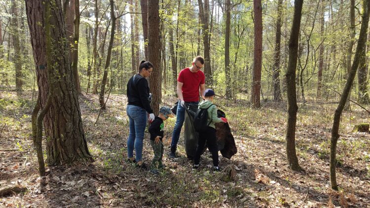 Zmieniaj nawyki, a nie klimat. Akcja w Mielcu 1 - Polskie Radio Rzeszów Zmieniaj nawyki, a nie klimat. Akcja w Mielcu